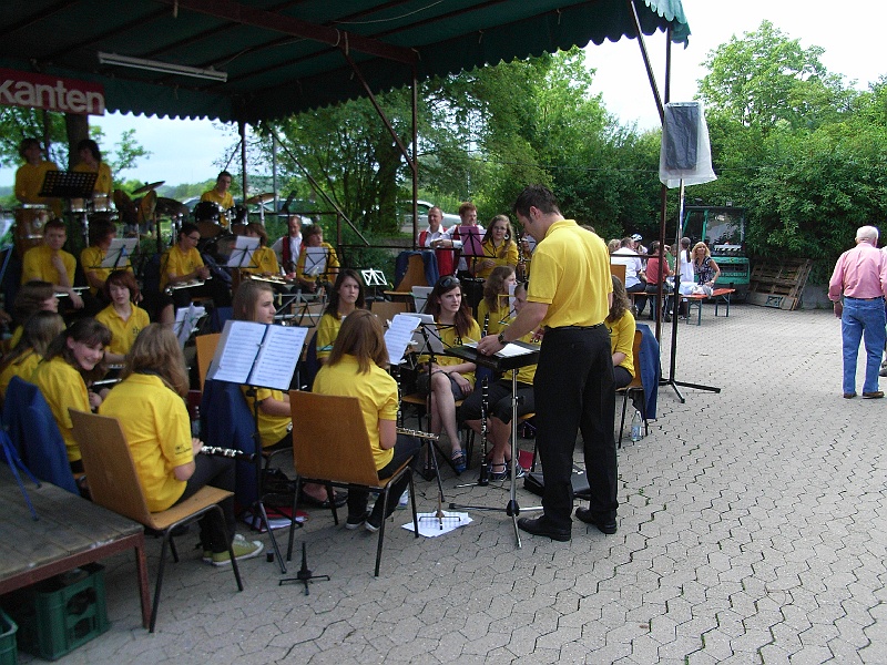 909 05 21 Marktplatzhocke (13).JPG